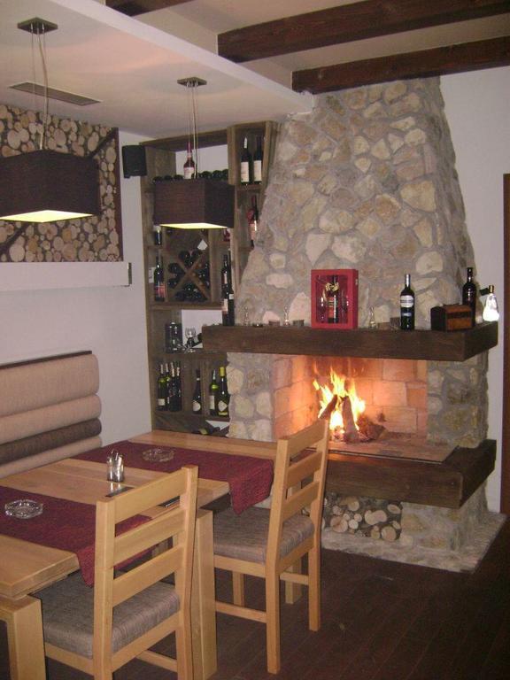Guest House Zavicaj Pale Eksteriør billede
